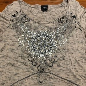 Women’s shirt